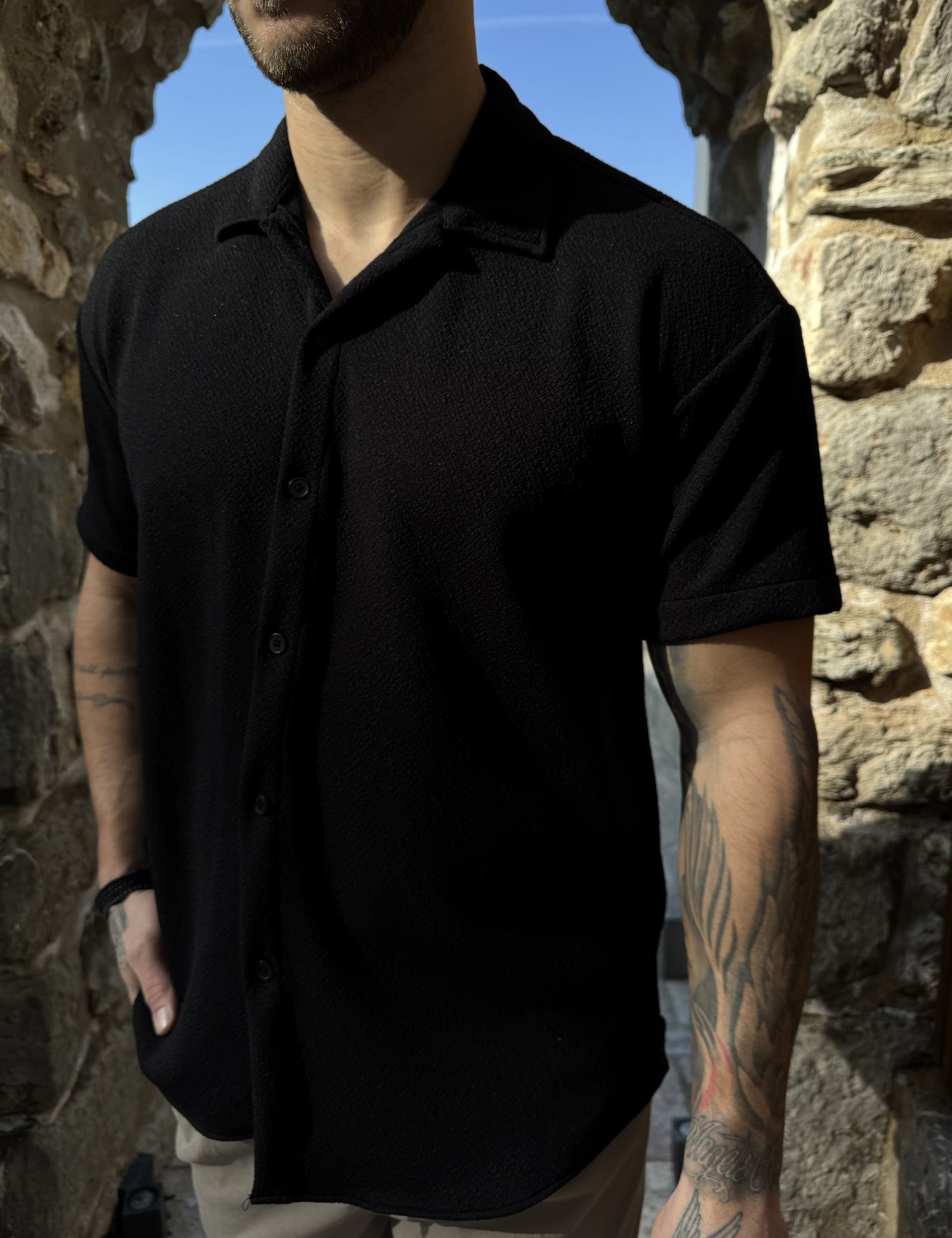 Ανδρικό μαύρο oversized κοντομάνικο πουκάμισο RMZ19142 φωτογραφία